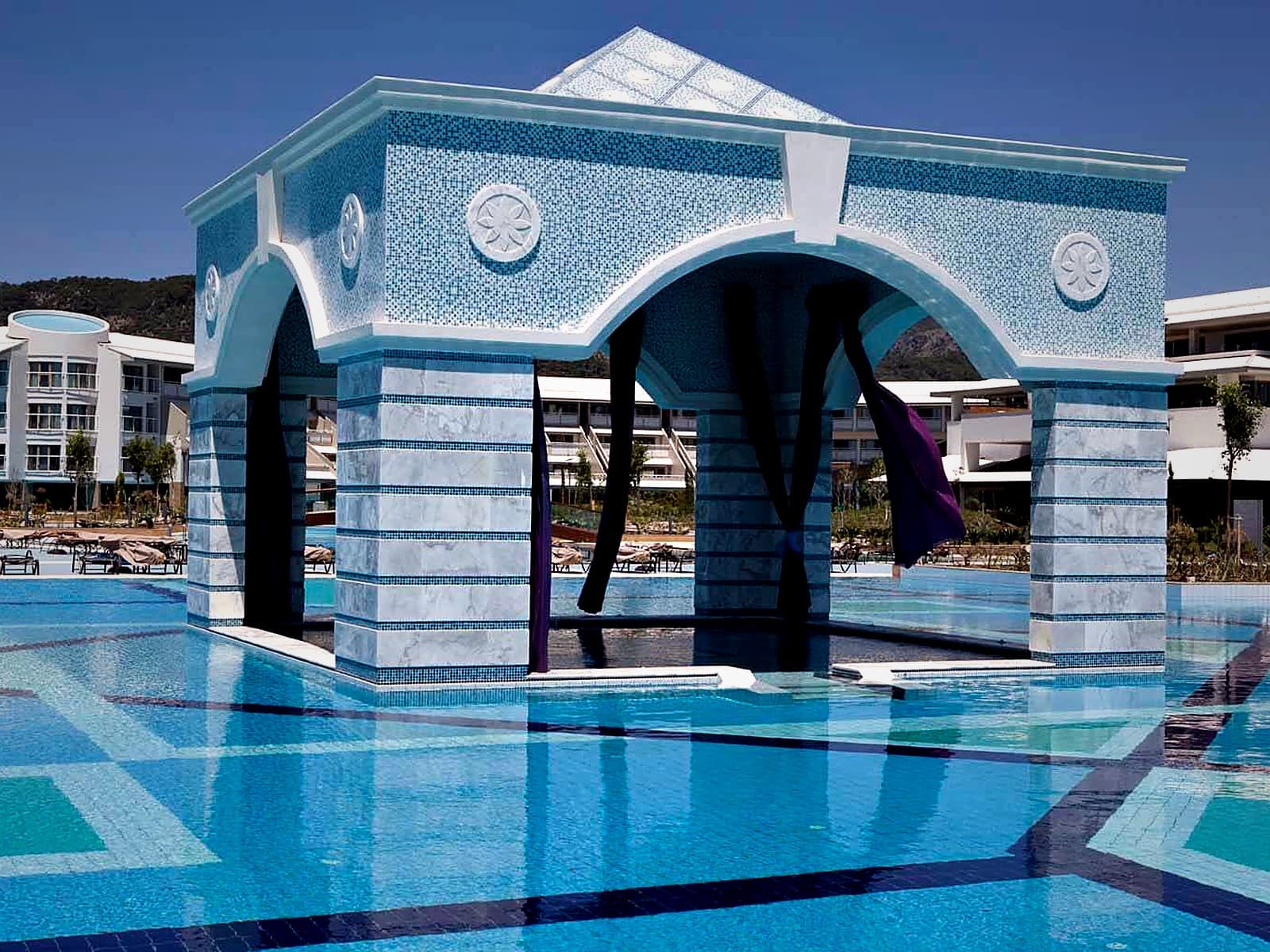 Hilton Sarıgerme — Havuz Pavyonu